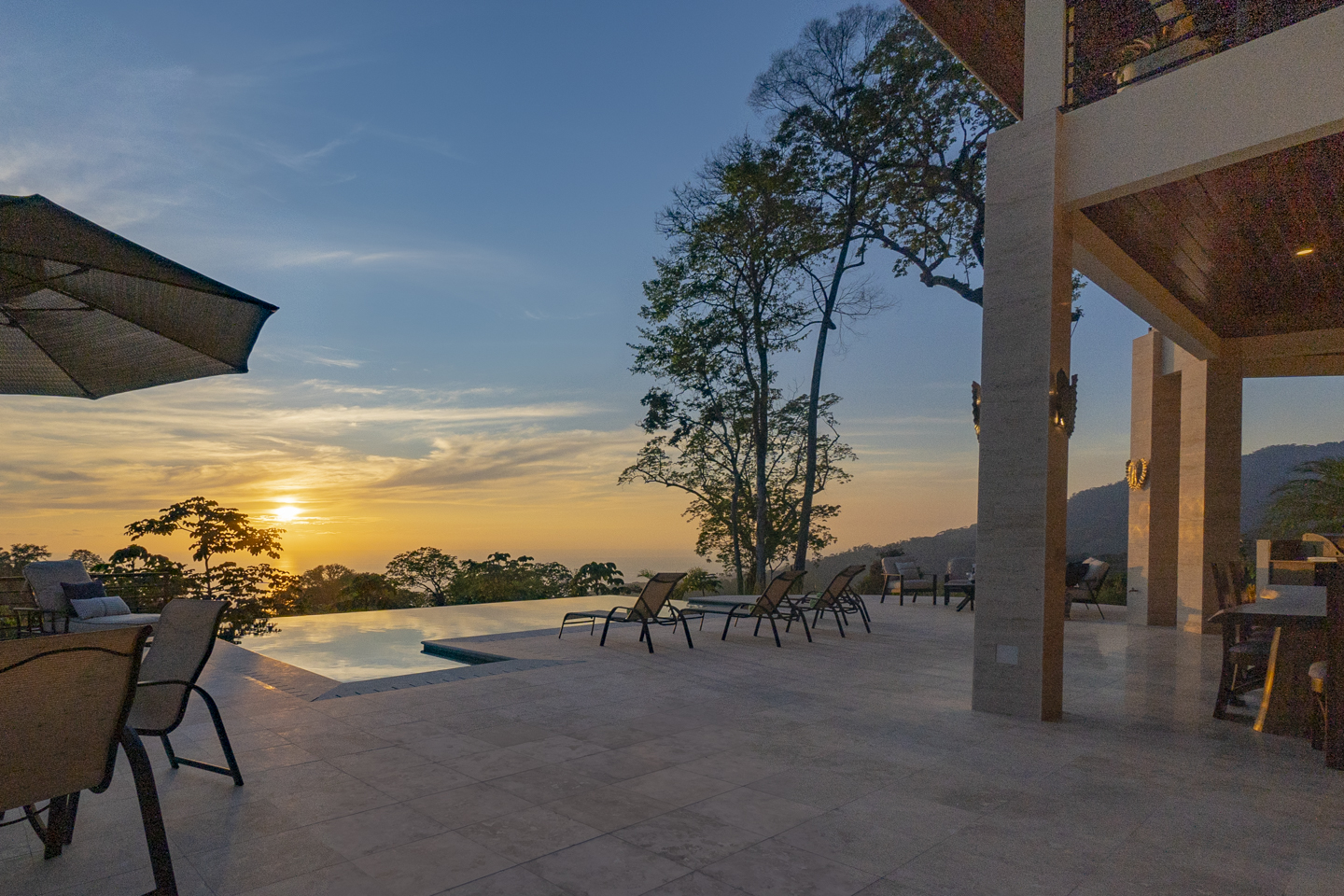 4 bed Single Family Homes For Sale in Uvita, Puntarenas - thumb 2