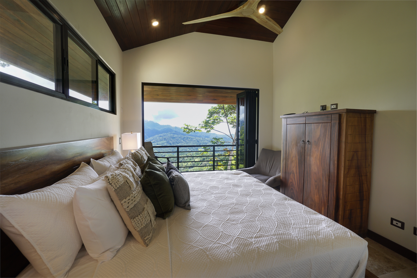 4 bed Single Family Homes For Sale in Uvita, Puntarenas - thumb 14