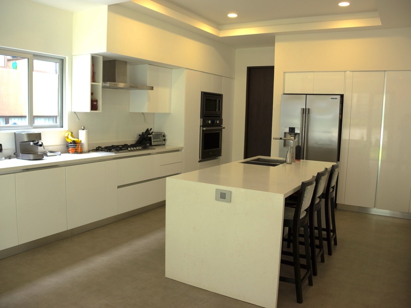 4 bed Single Family Homes For Sale in Santa Ana, San Jose - 1