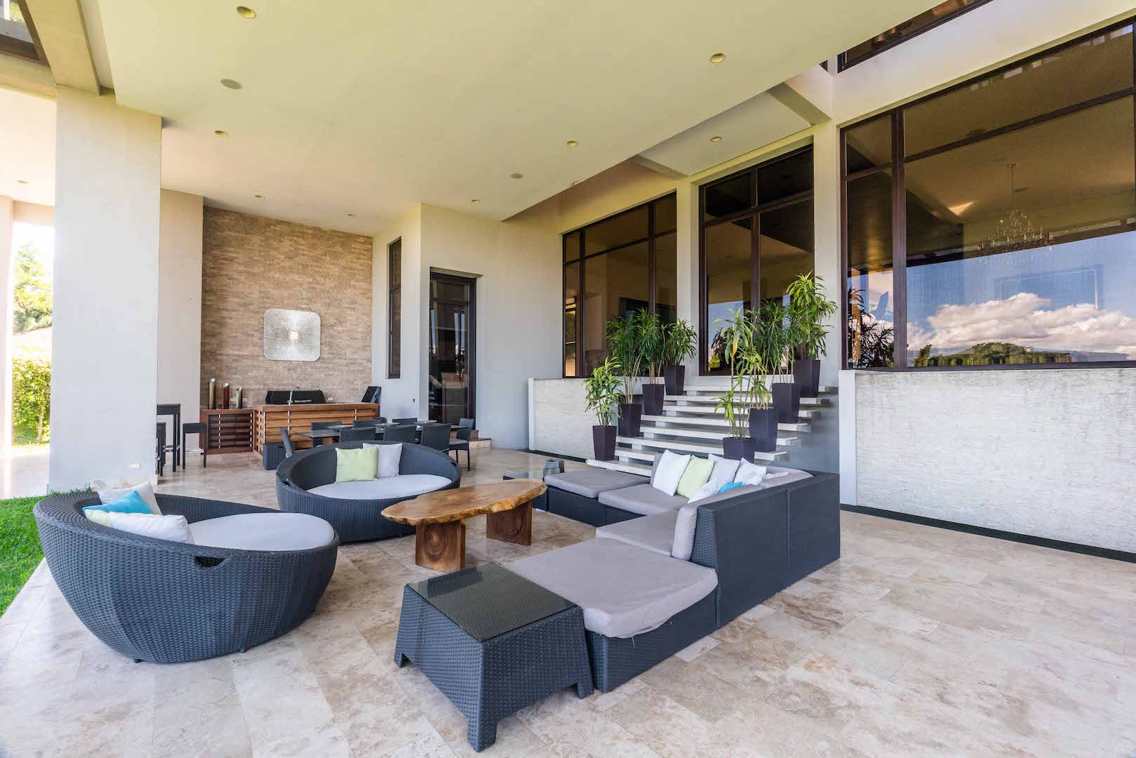 5 bed Single Family Homes For Sale in Santa Ana, San Jose - thumb 6