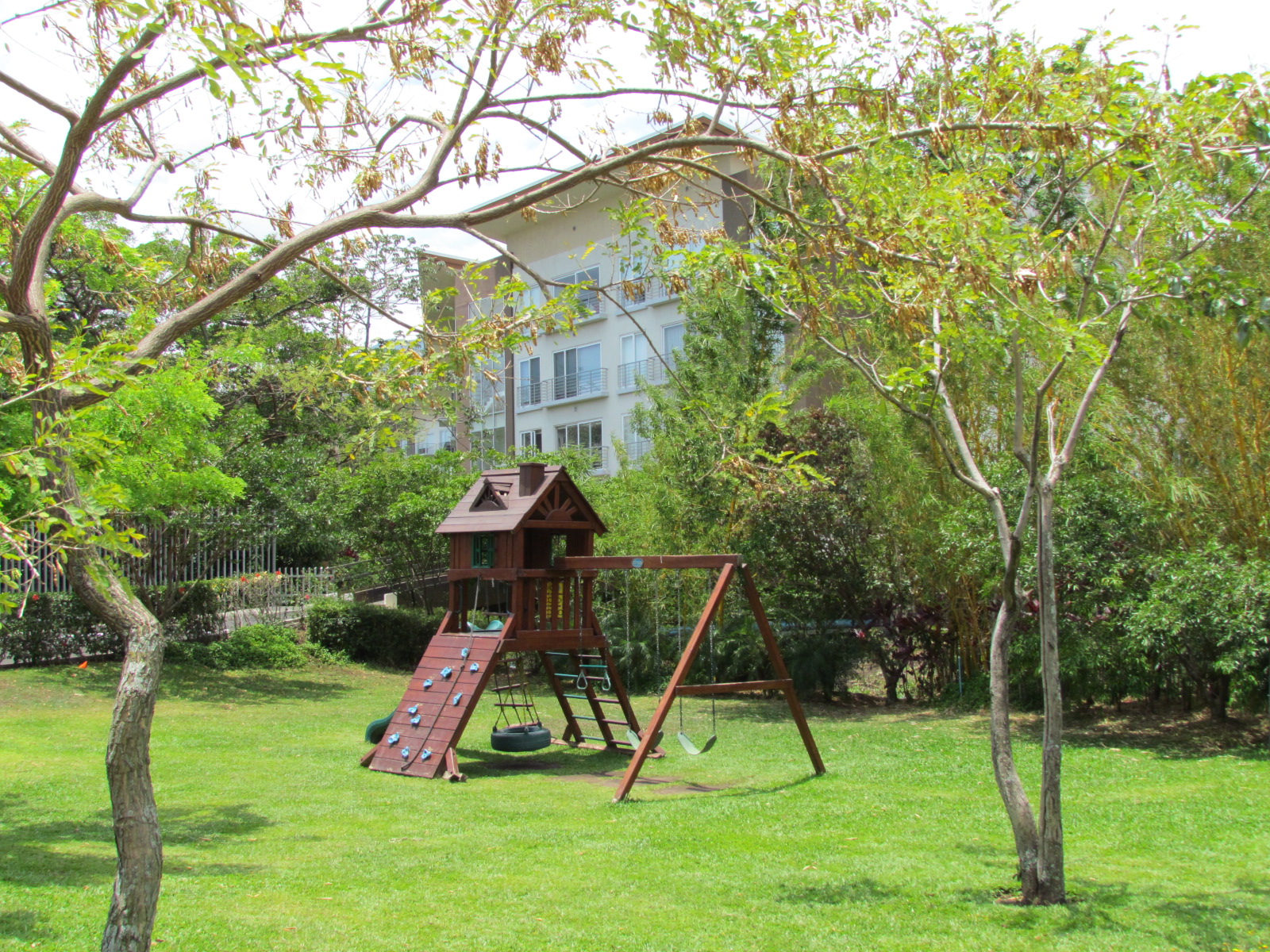 2 bed Apartment For Sale in Escazu, San Jose - thumb 17