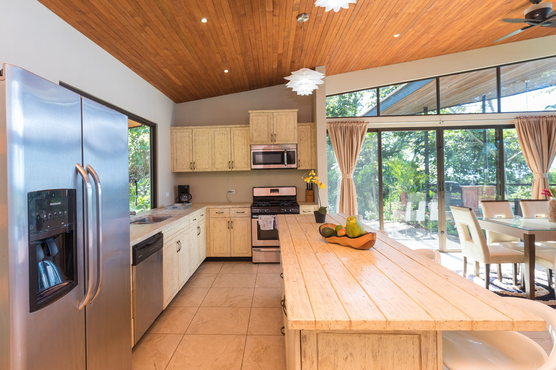 3 bed Single Family Homes For Sale in Matapalo, Puntarenas - thumb 9