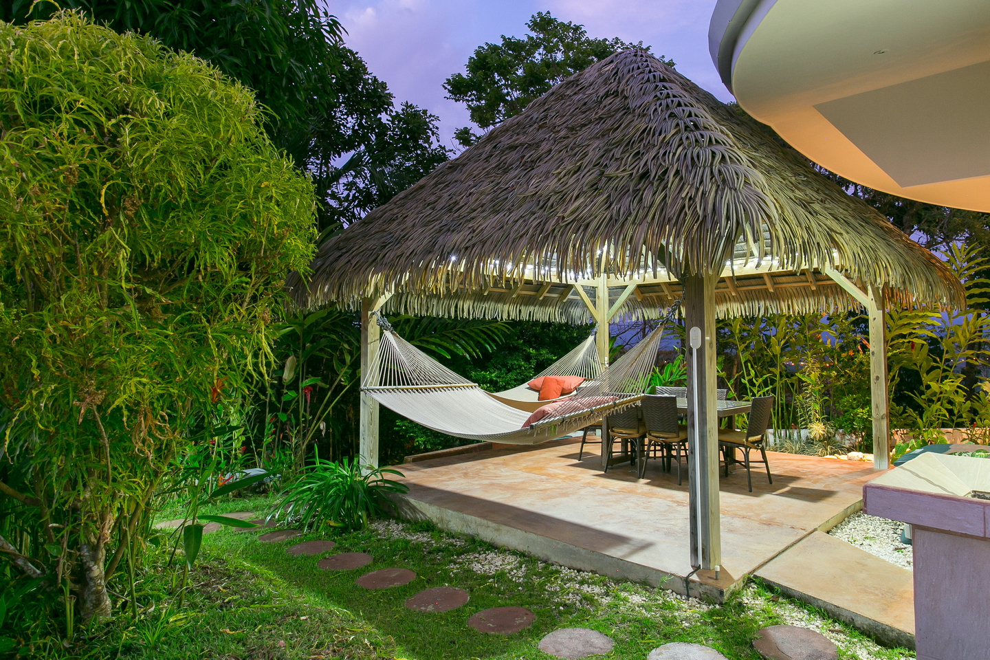 5 bed Single Family Homes For Sale in Manuel Antonio, Puntarenas - thumb 22