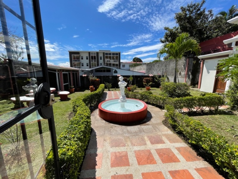 4 bed Single Family Homes For Sale in Rohrmoser, San Jose