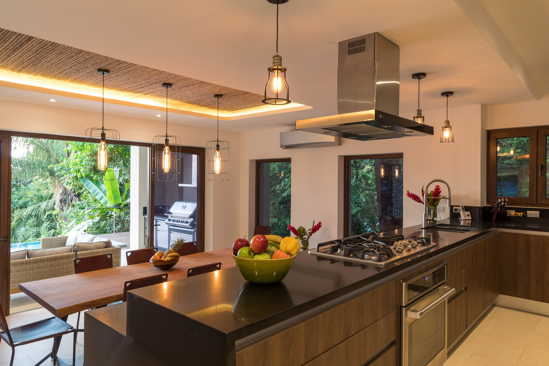 6 bed Single Family Homes For Sale in Manuel Antonio, Puntarenas - thumb 14