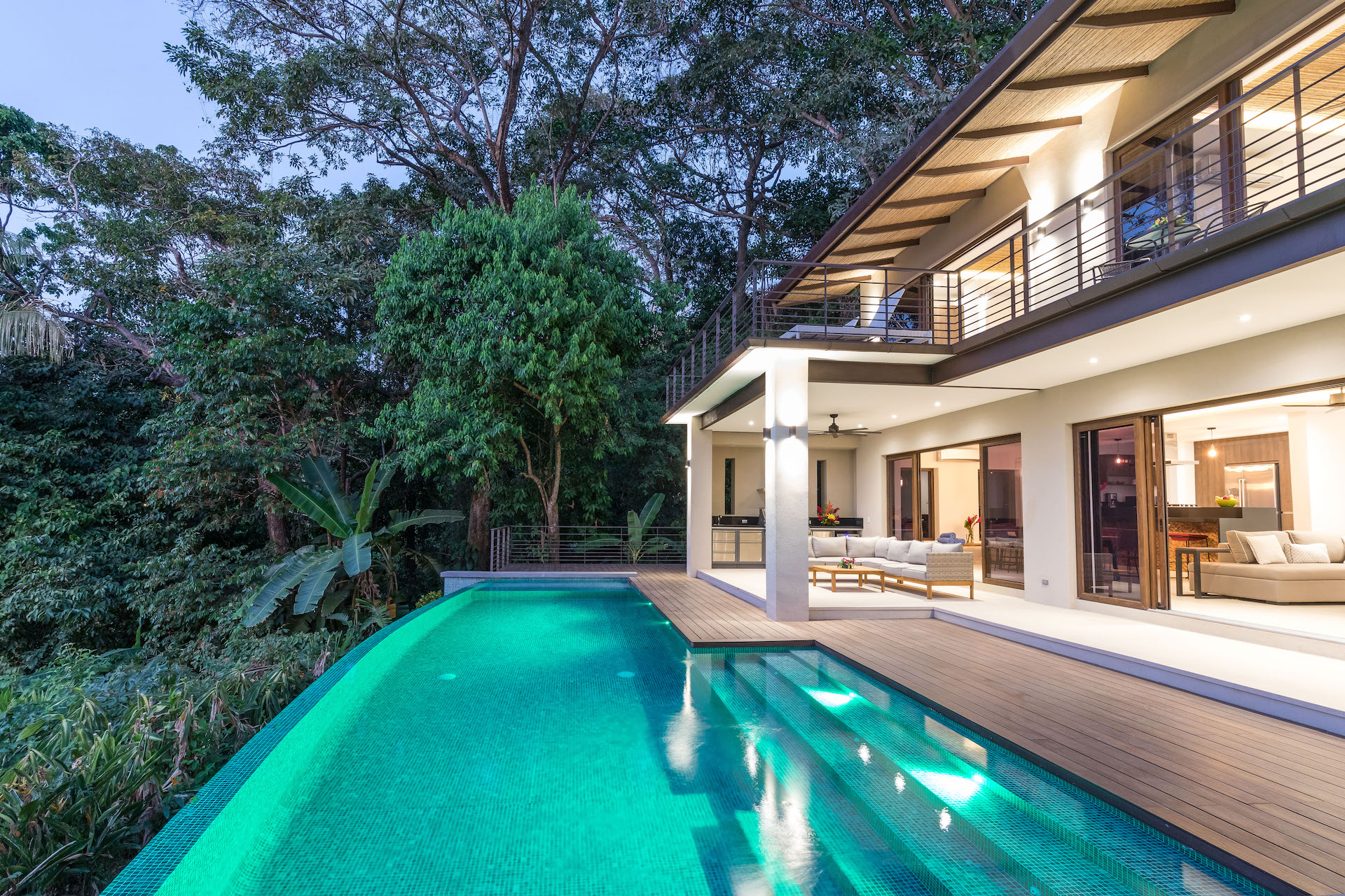 6 bed Single Family Homes For Sale in Manuel Antonio, Puntarenas - thumb 16