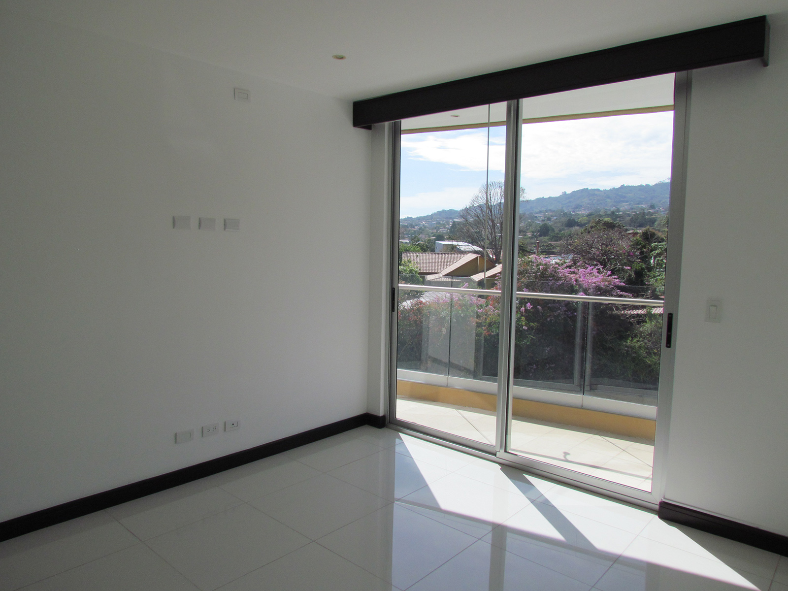 3 bed Apartment For Rent in Escazu, San Jose - thumb 5