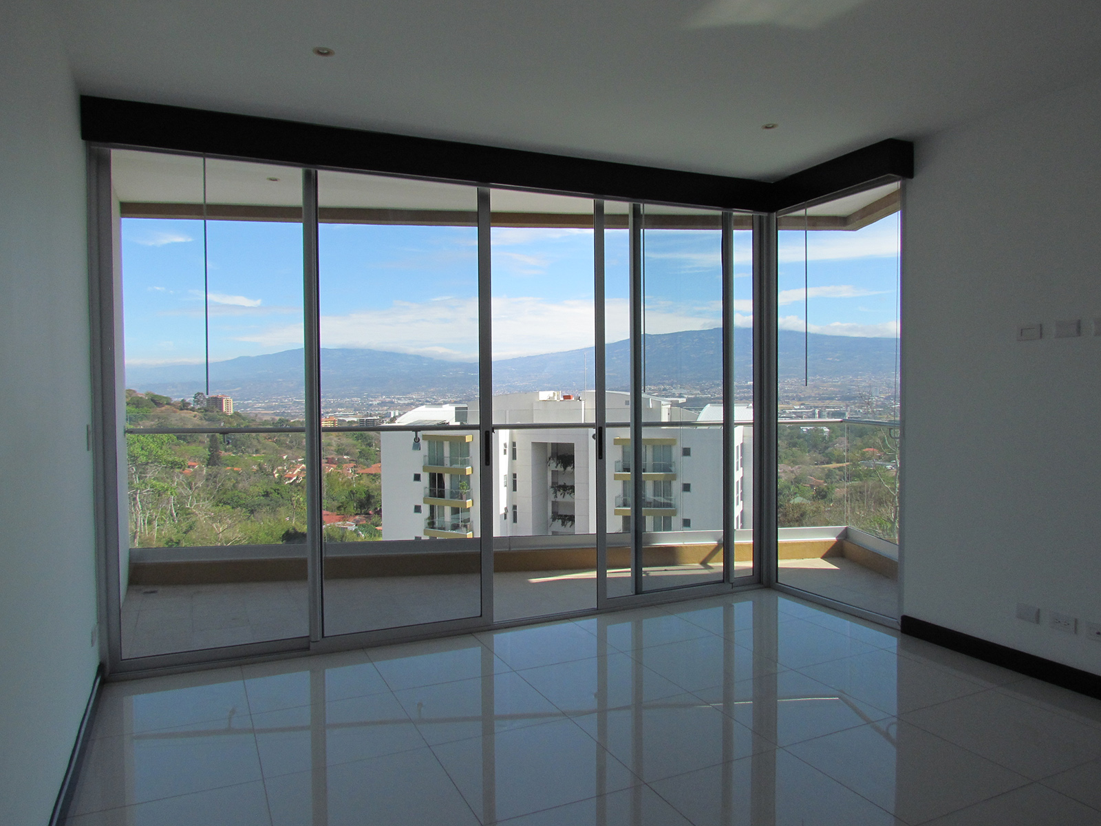 3 bed Apartment For Rent in Escazu, San Jose - thumb 1