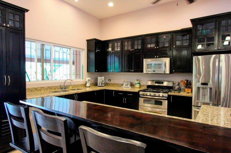4 bed Single Family Homes For Sale in Jaco, Puntarenas - thumb 4