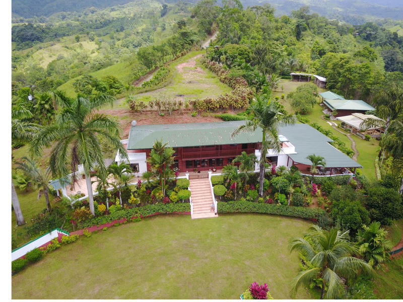4 bed Single Family Homes For Sale in Dominical, Puntarenas - 1