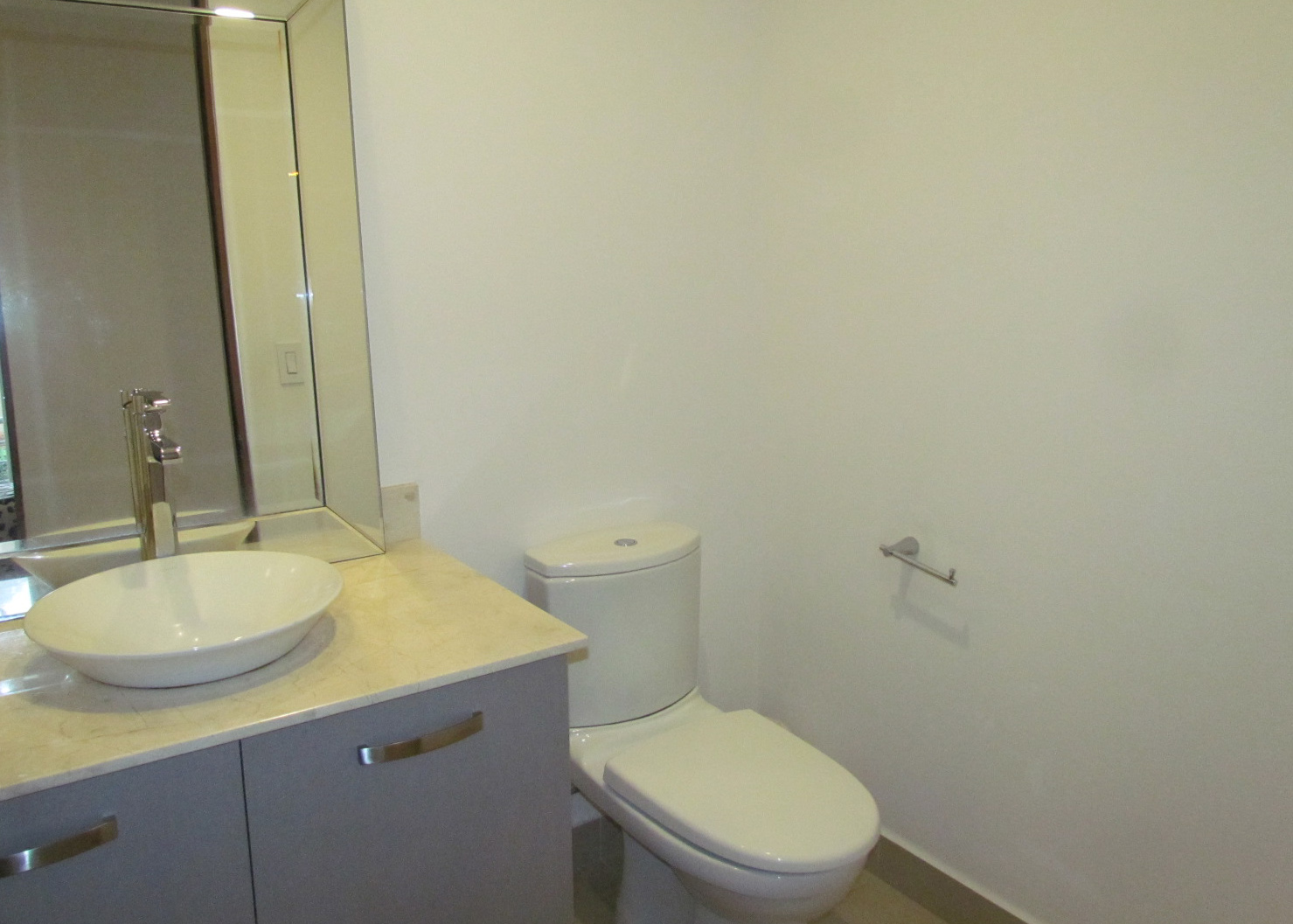3 bed Apartment For Sale in Escazu, San Jose - thumb 4
