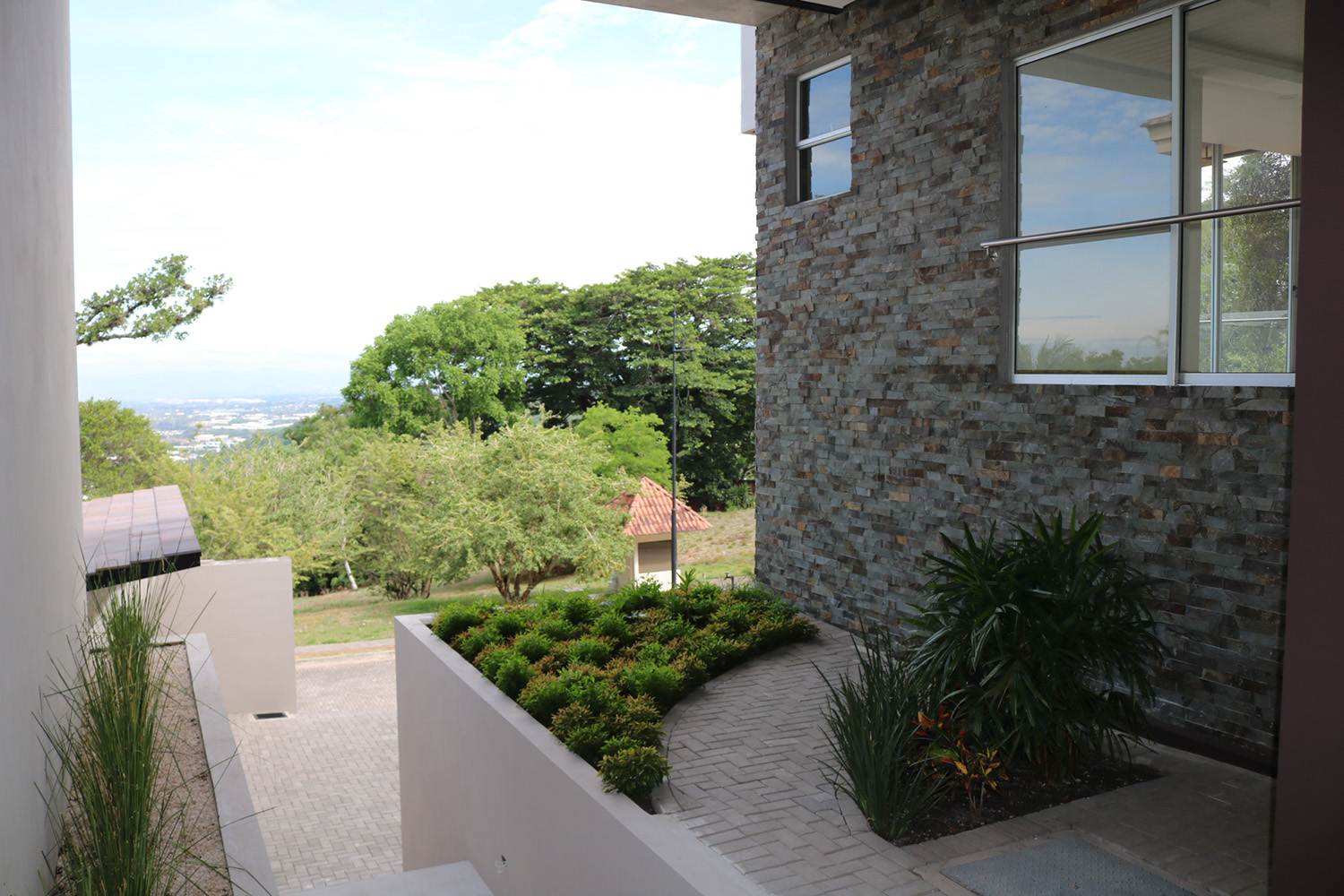 4 bed Single Family Homes For Sale in Escazu, San Jose - thumb 6