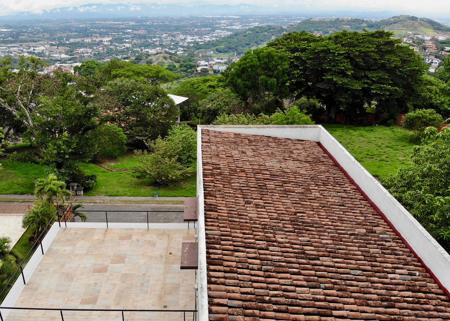 4 bed Single Family Homes For Sale in Escazu, San Jose - thumb 17