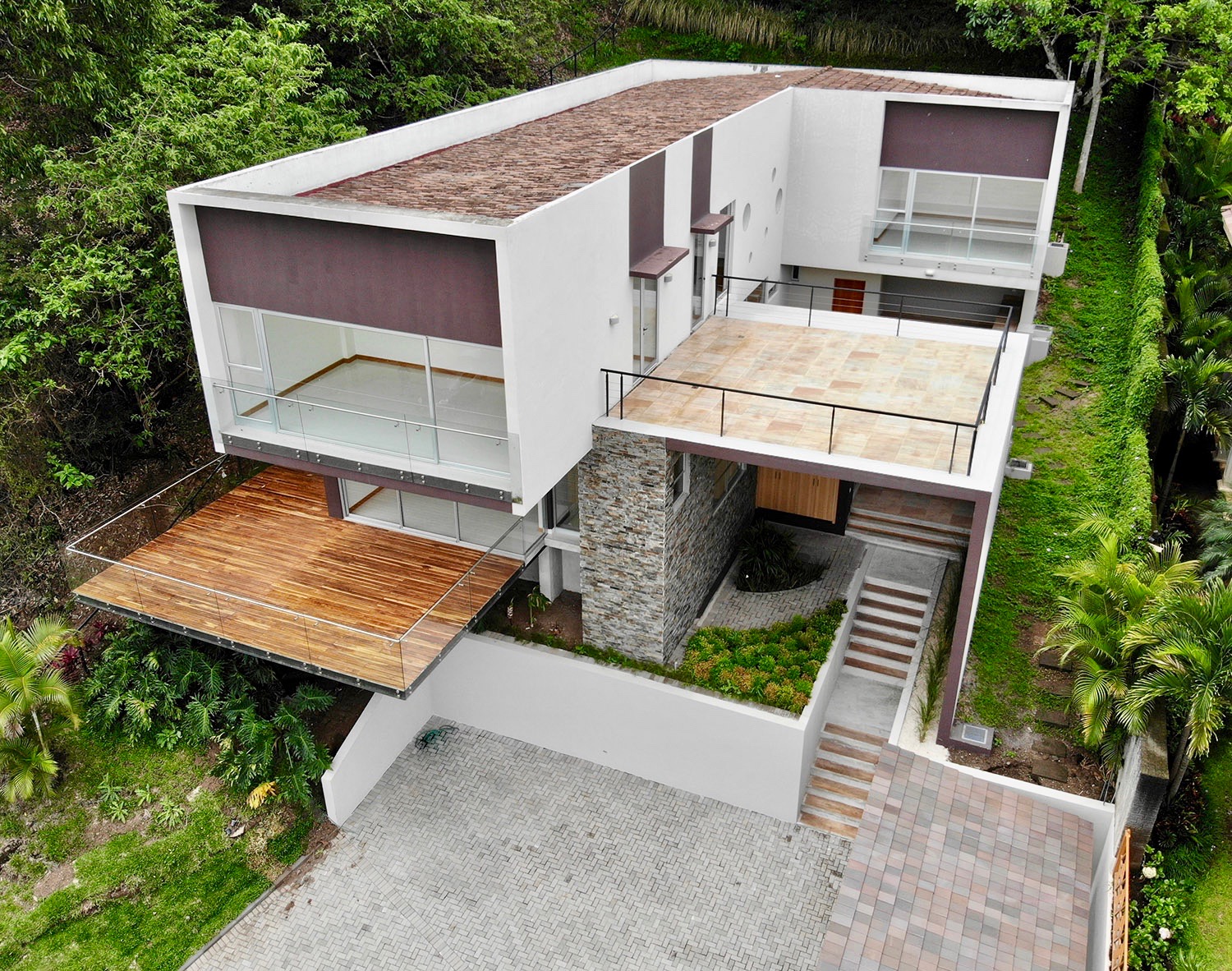 4 bed Single Family Homes For Sale in Escazu, San Jose - thumb 1