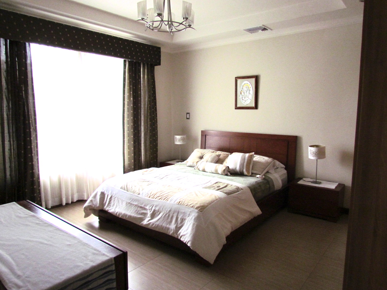 5 bed Single Family Homes For Sale in Santa Ana, San Jose - thumb 12