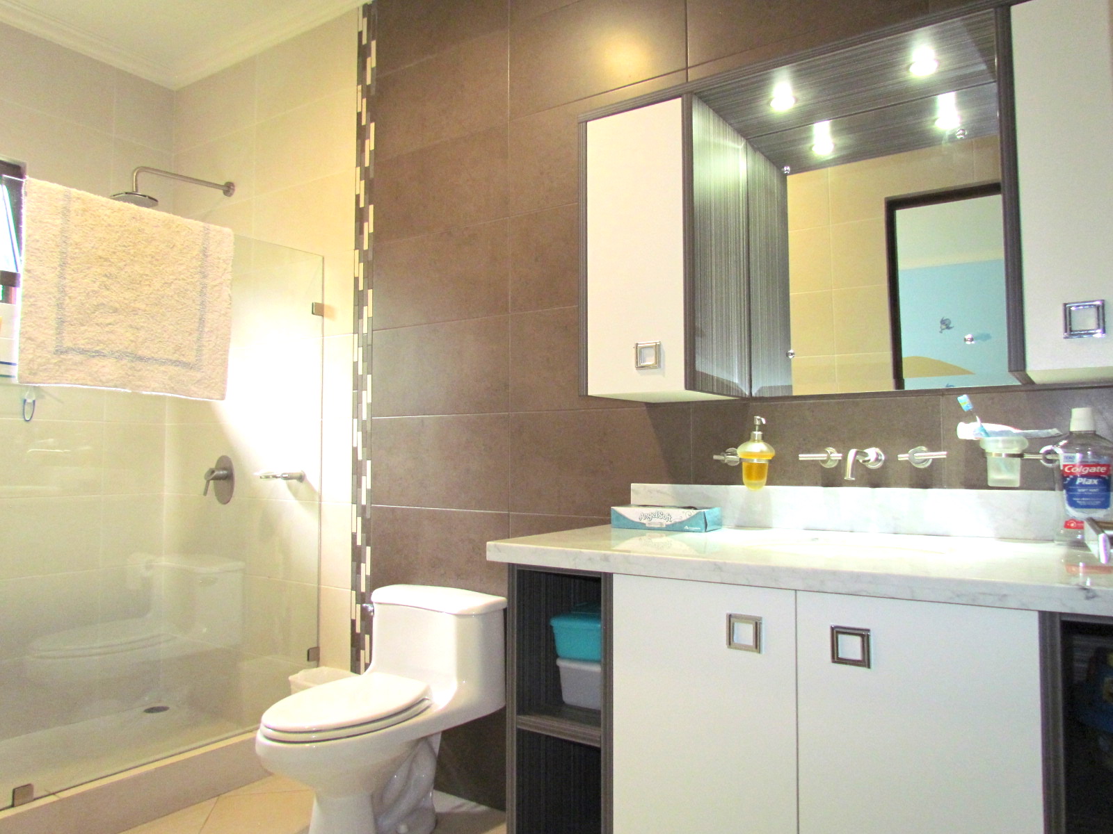 5 bed Single Family Homes For Sale in Santa Ana, San Jose - thumb 14