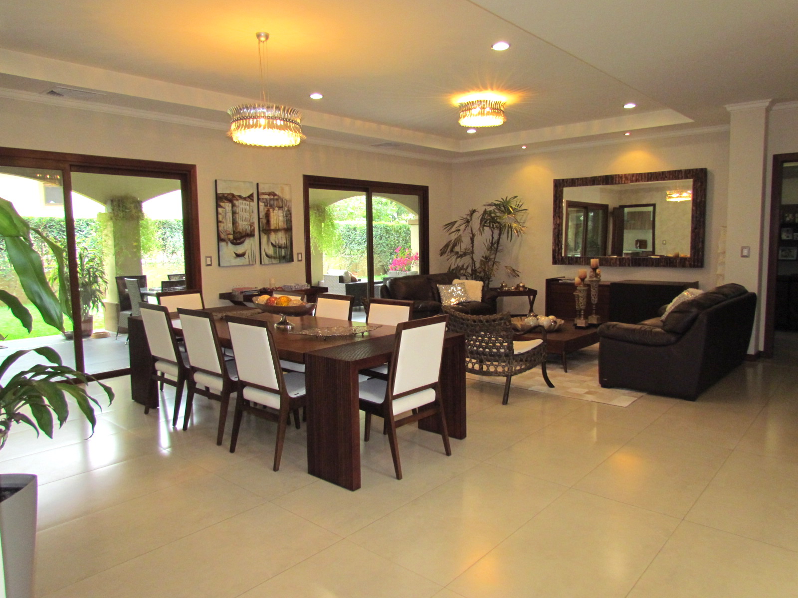 5 bed Single Family Homes For Sale in Santa Ana, San Jose - thumb 3