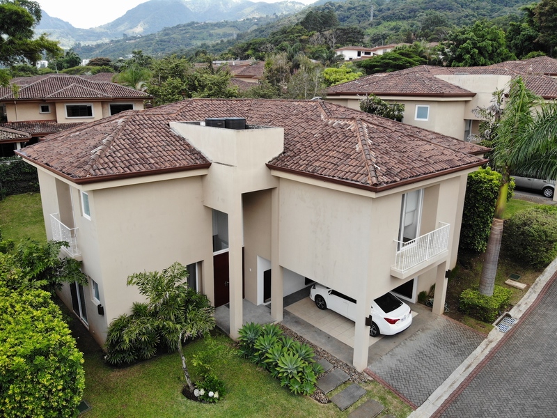 4 bed Single Family Homes For Sale in Escazu, San Jose - 1