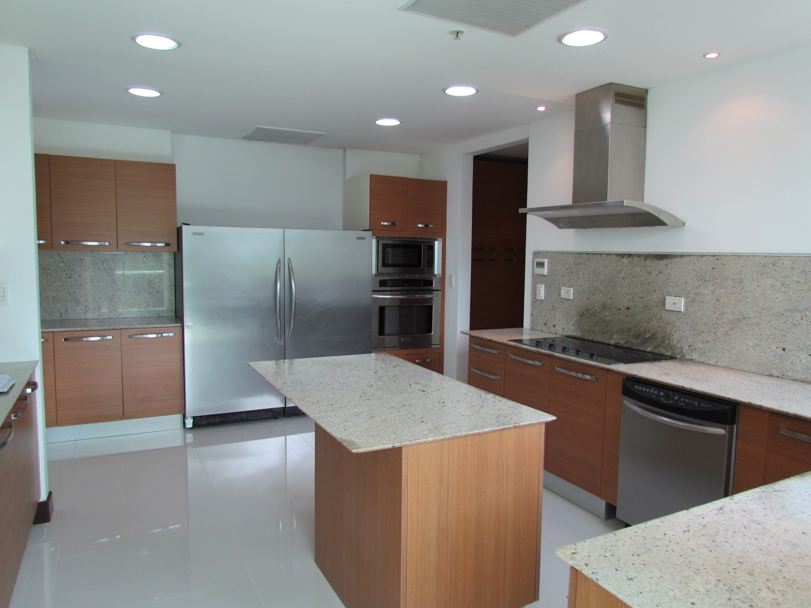 3 bed Apartment For Sale in Escazu, San Jose - thumb 5