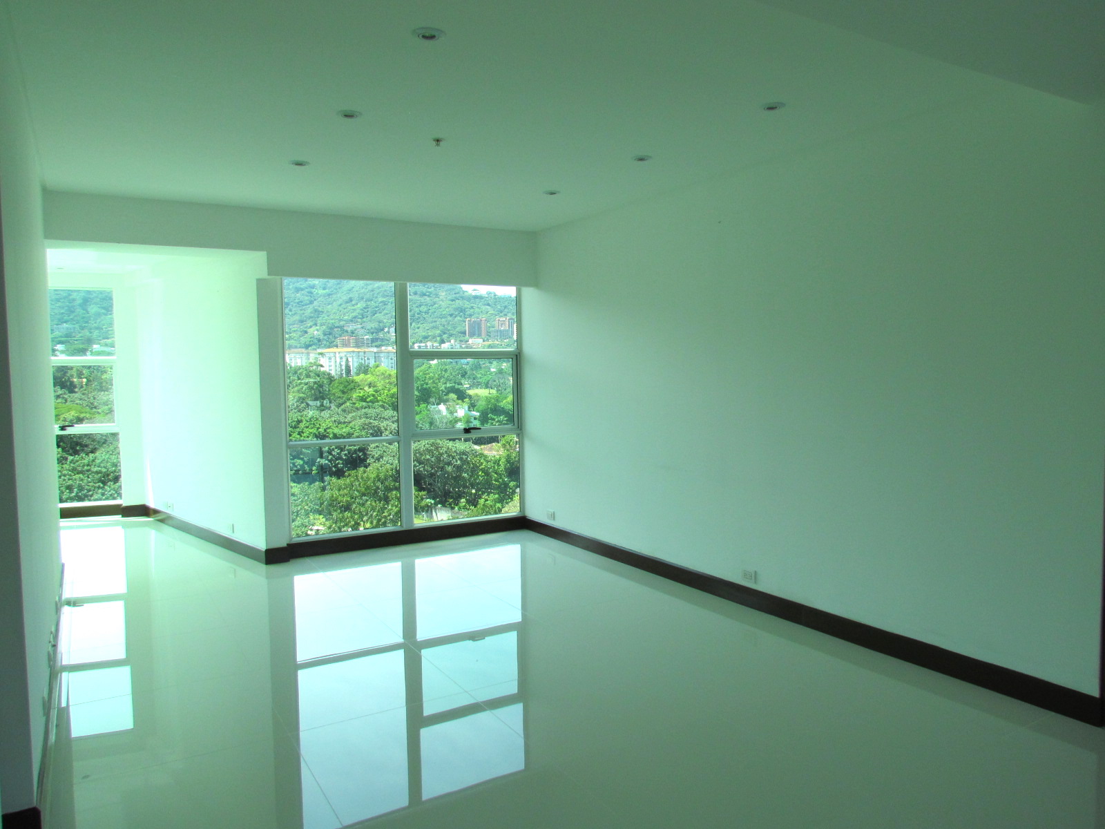 3 bed Apartment For Sale in Escazu, San Jose - thumb 4