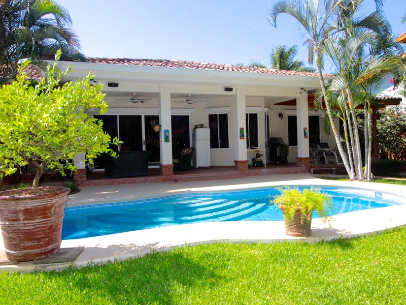 4 bed Single Family Homes For Sale in Playa Flamingo, Guanacaste - 1