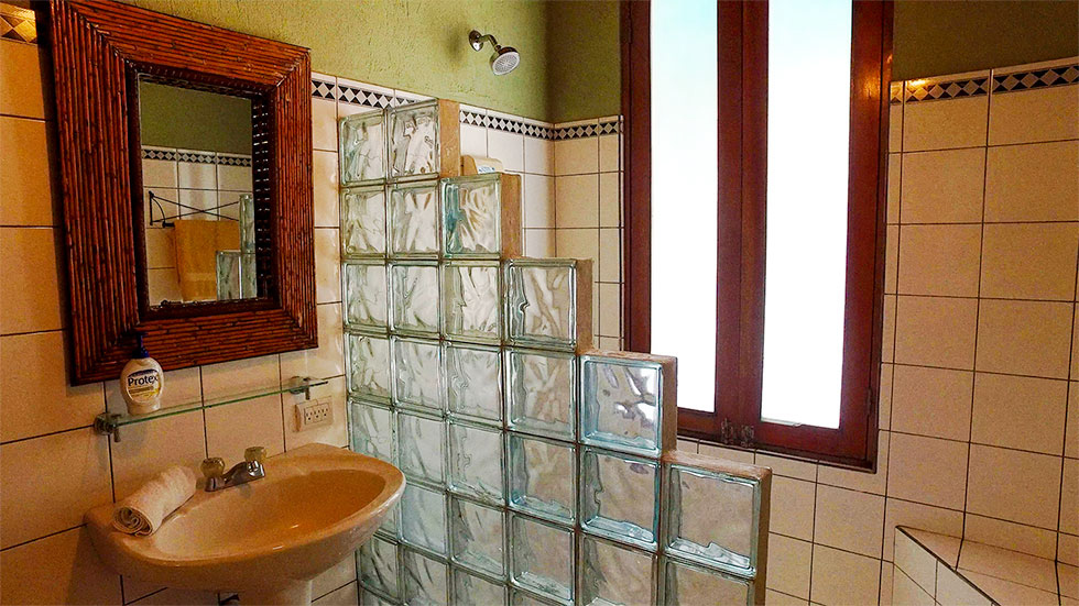 7 bed Single Family Homes For Sale in Dominical, Puntarenas - thumb 16
