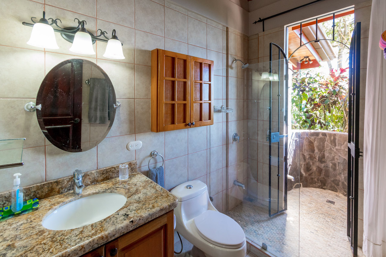 4 bed Single Family Homes For Sale in Dominical, Puntarenas - thumb 11