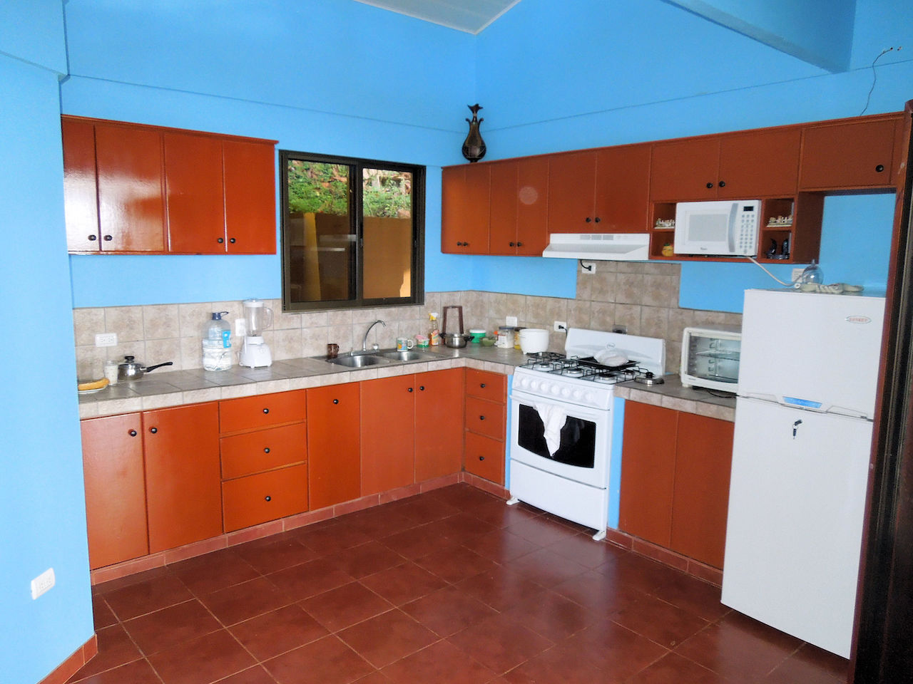 4 bed Single Family Homes For Sale in Dominical, Puntarenas - thumb 16