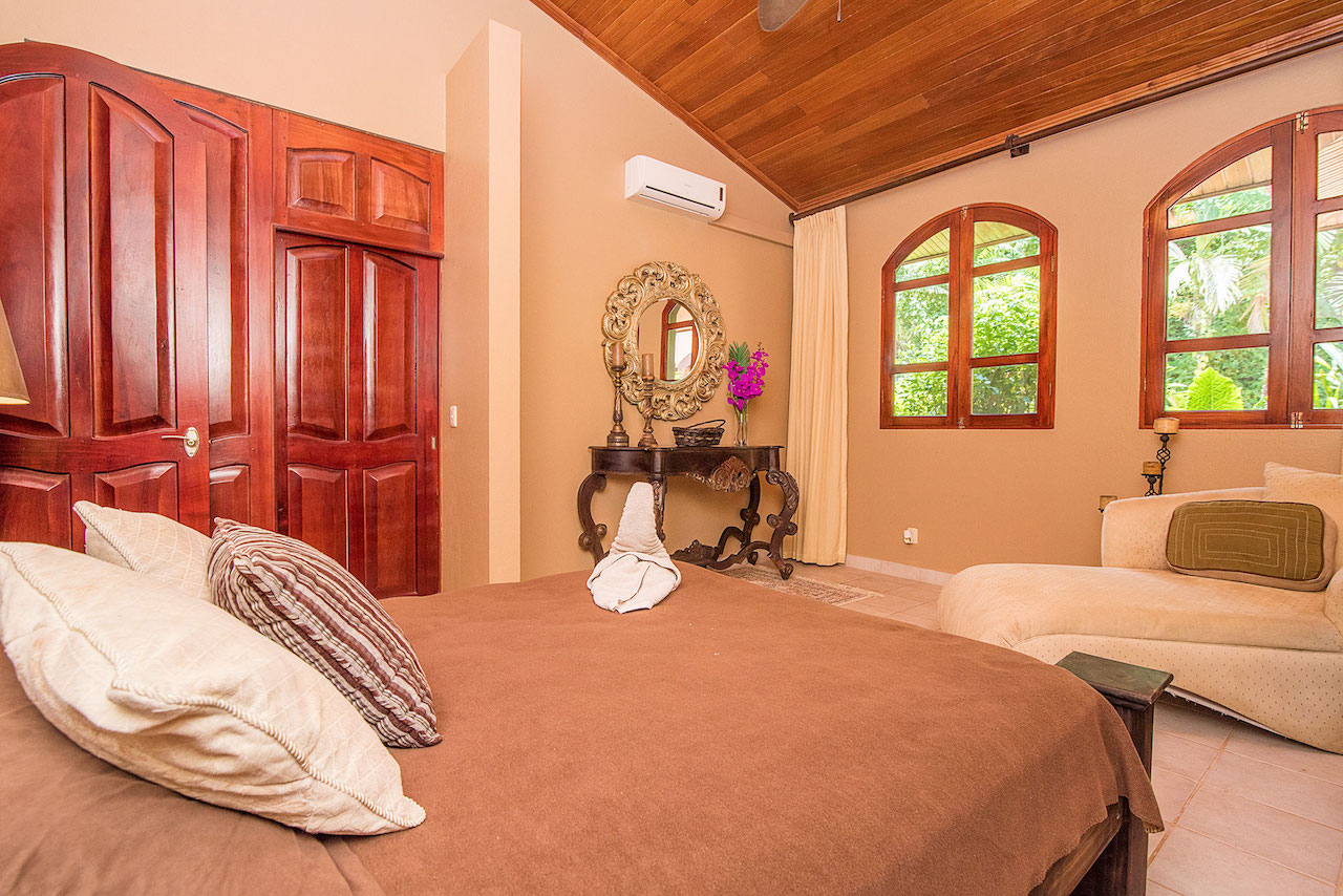 9 bed Single Family Homes For Sale in Ojochal, Puntarenas - thumb 23