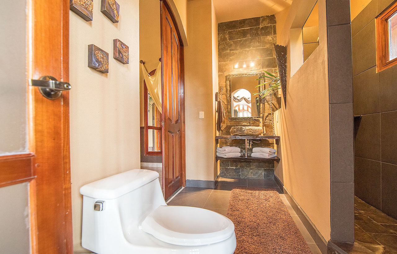 9 bed Single Family Homes For Sale in Ojochal, Puntarenas - thumb 24
