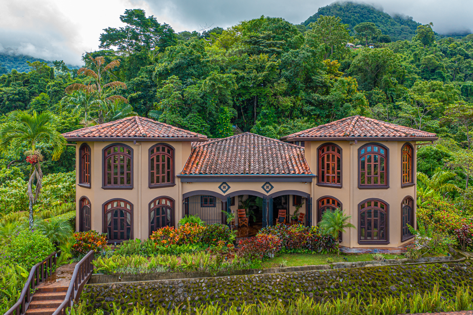 9 bed Single Family Homes For Sale in Ojochal, Puntarenas - thumb 4