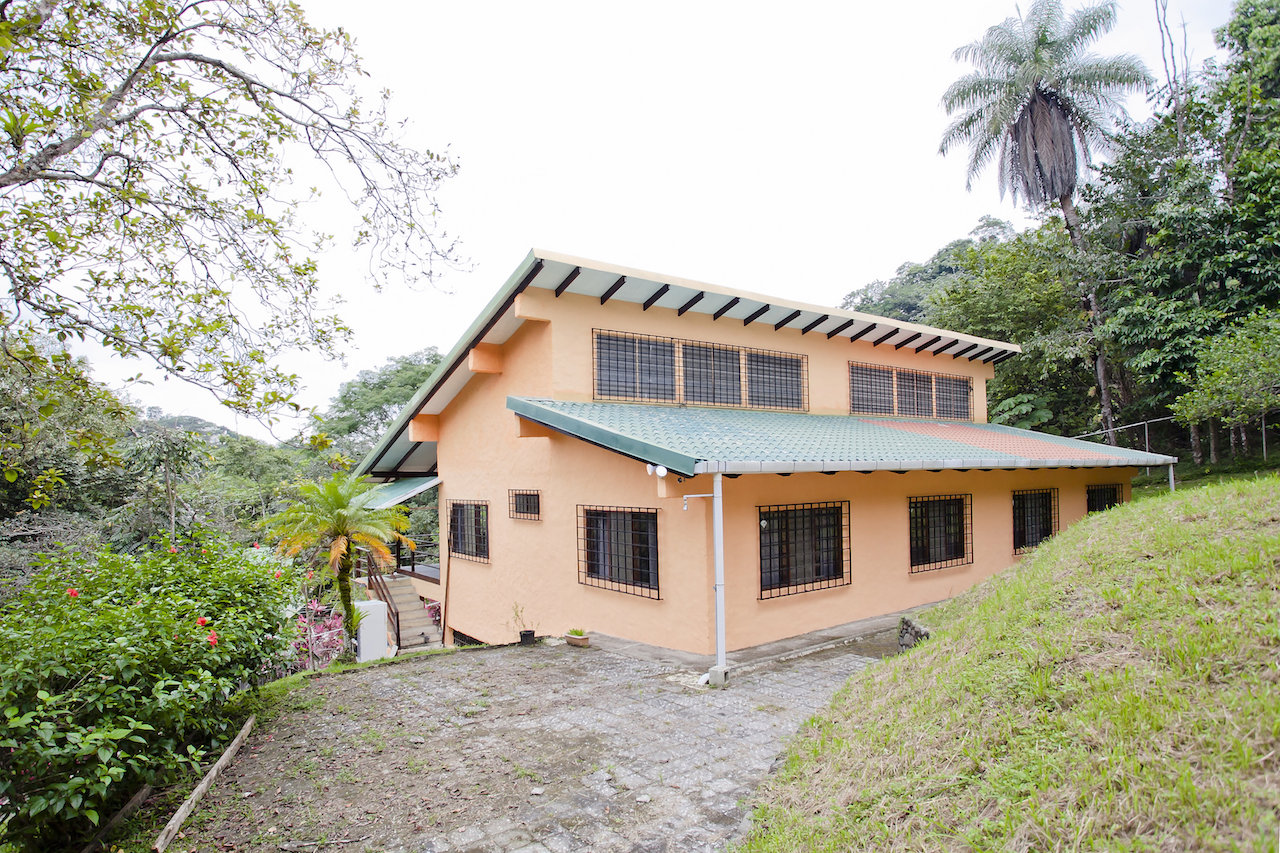 4 bed Single Family Homes For Sale in Manuel Antonio, Puntarenas - thumb 18