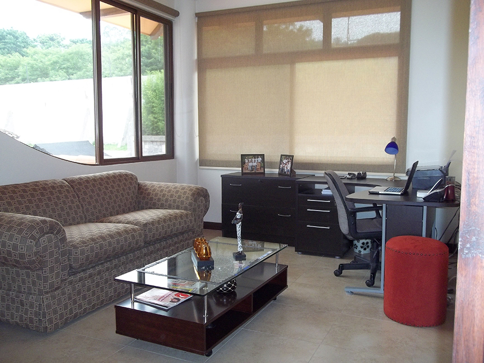 4 bed Single Family Homes For Sale in Santa Ana, San Jose - thumb 6