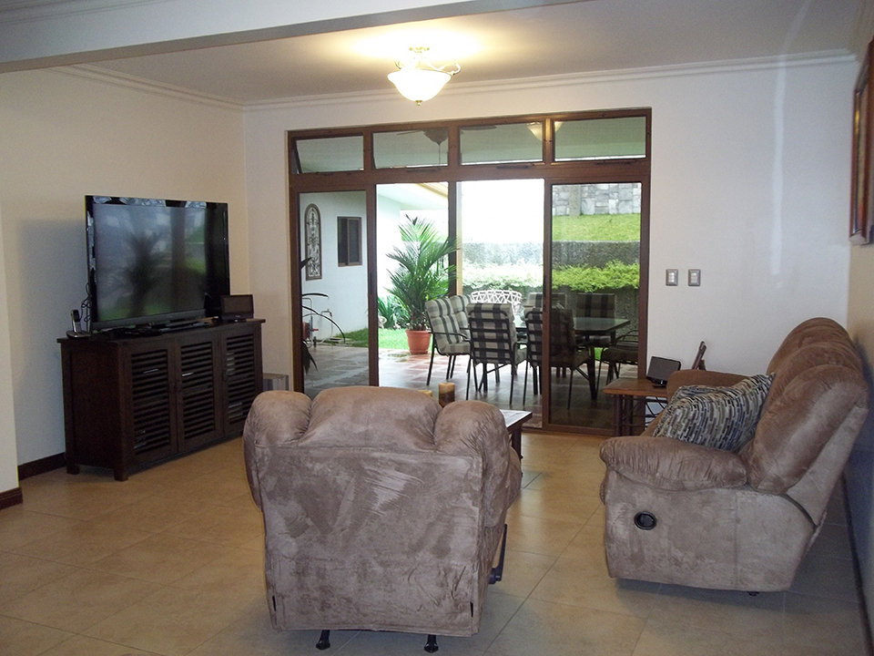 4 bed Single Family Homes For Sale in Santa Ana, San Jose - thumb 5