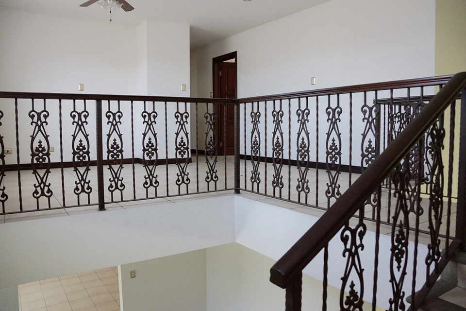 4 bed Single Family Homes For Sale in Santa Ana, San Jose - thumb 7