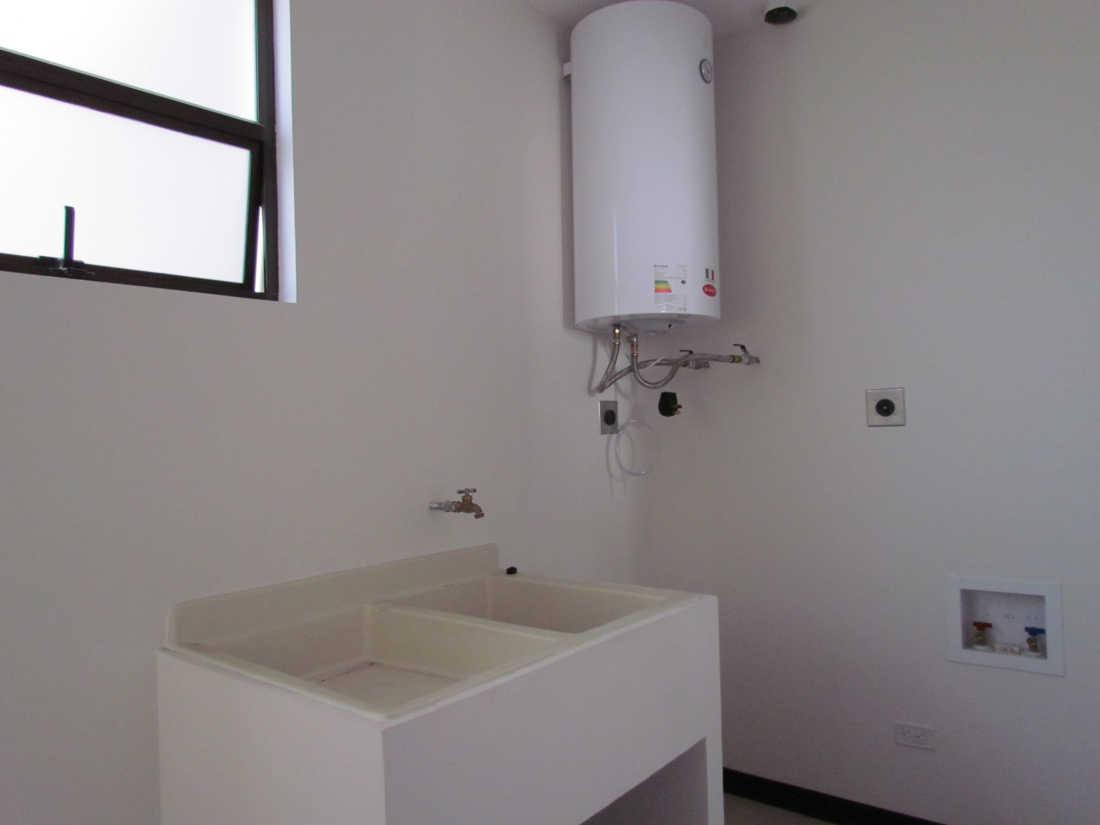 2 bed Apartment For Sale in Guachipelin De Escazu, San Jose - thumb 12