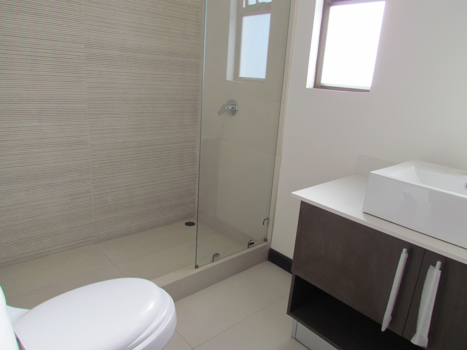 2 bed Apartment For Sale in Guachipelin De Escazu, San Jose - thumb 6