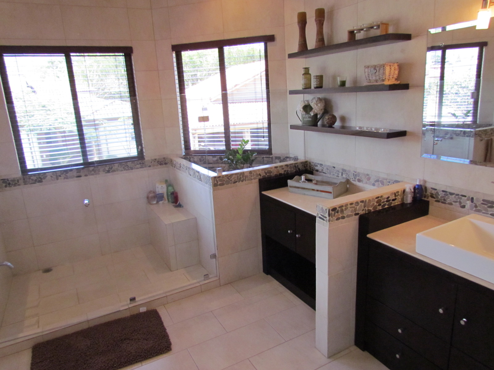 3 bed Single Family Homes For Sale in Santa Ana, San Jose - thumb 19