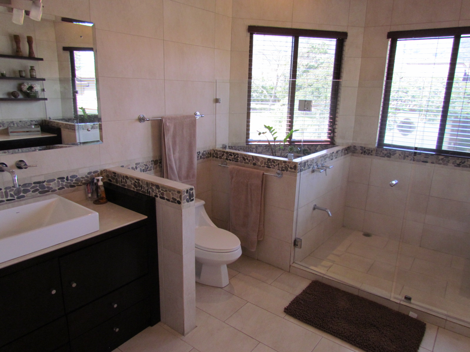3 bed Single Family Homes For Sale in Santa Ana, San Jose - thumb 20
