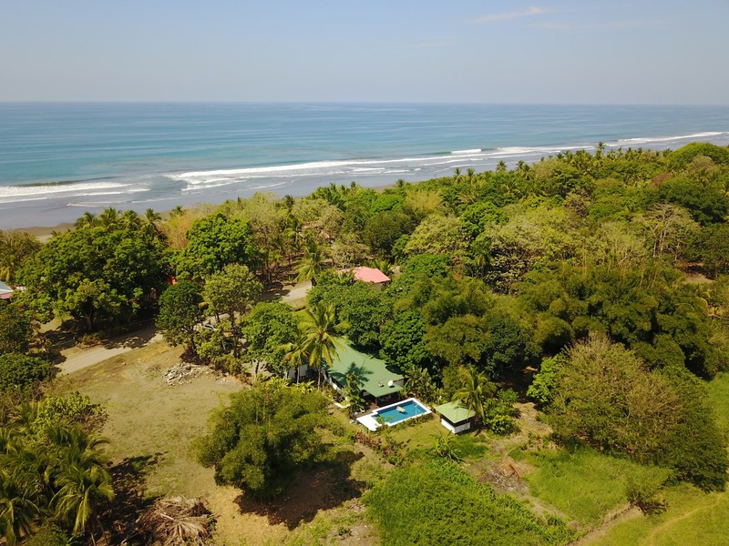 4 bed Single Family Homes For Sale in Dominical, Puntarenas - 1
