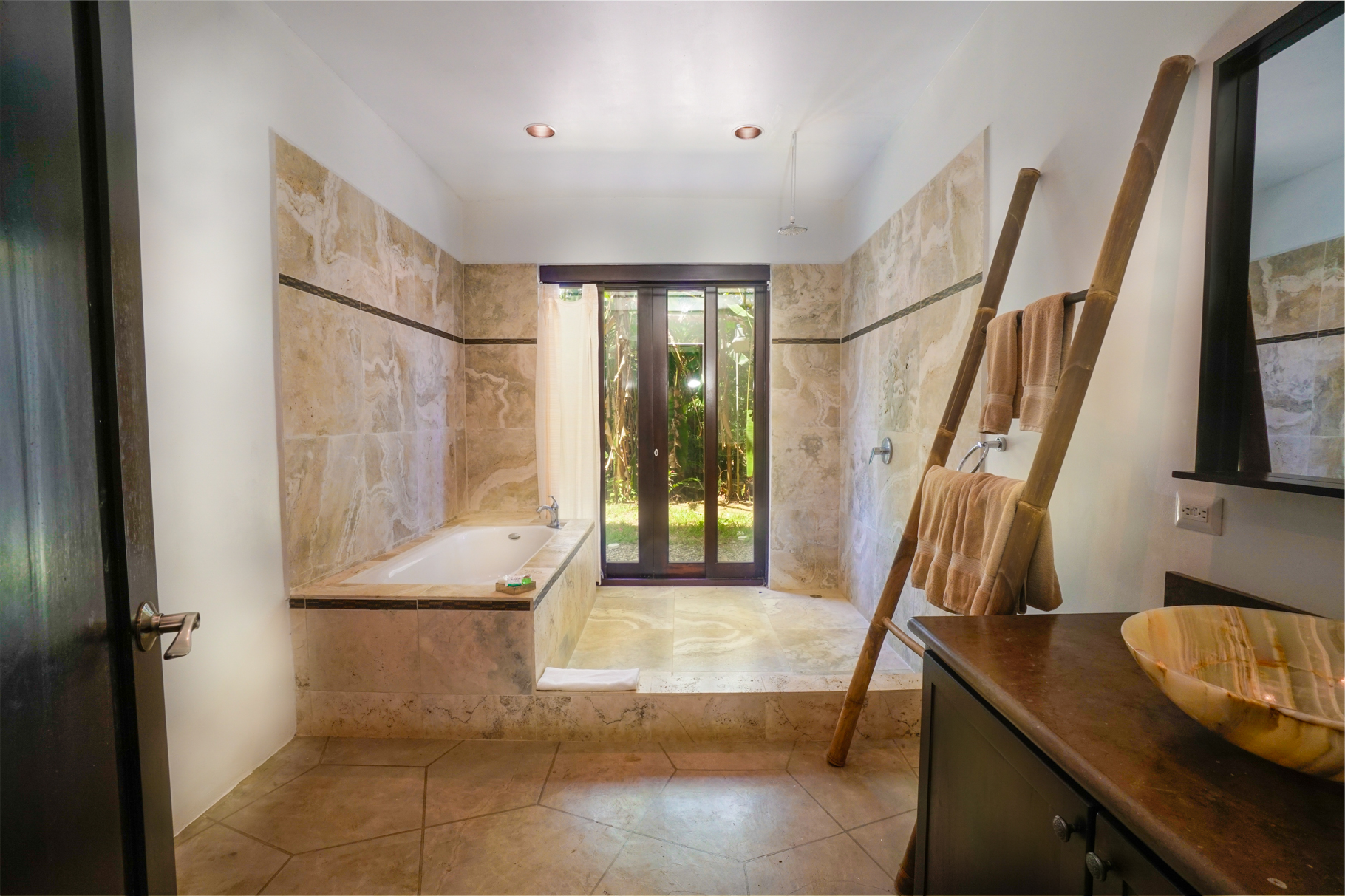 5 bed Hotel / Leisure For Sale in Uvita, Puntarenas - thumb 11