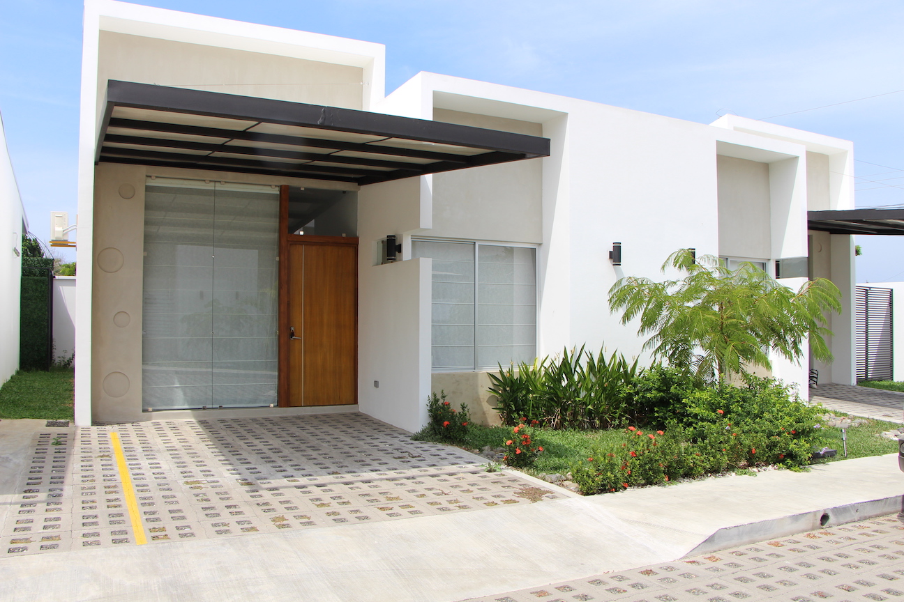 2 bed Condo For Sale in Jaco, Puntarenas - thumb 1