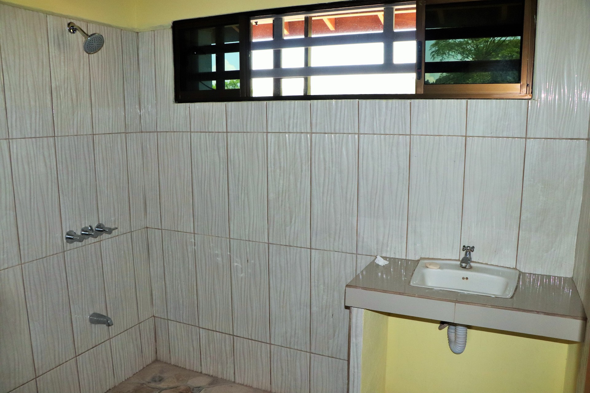 3 bed Single Family Homes For Sale in Puntarenas, Puntarenas - thumb 5