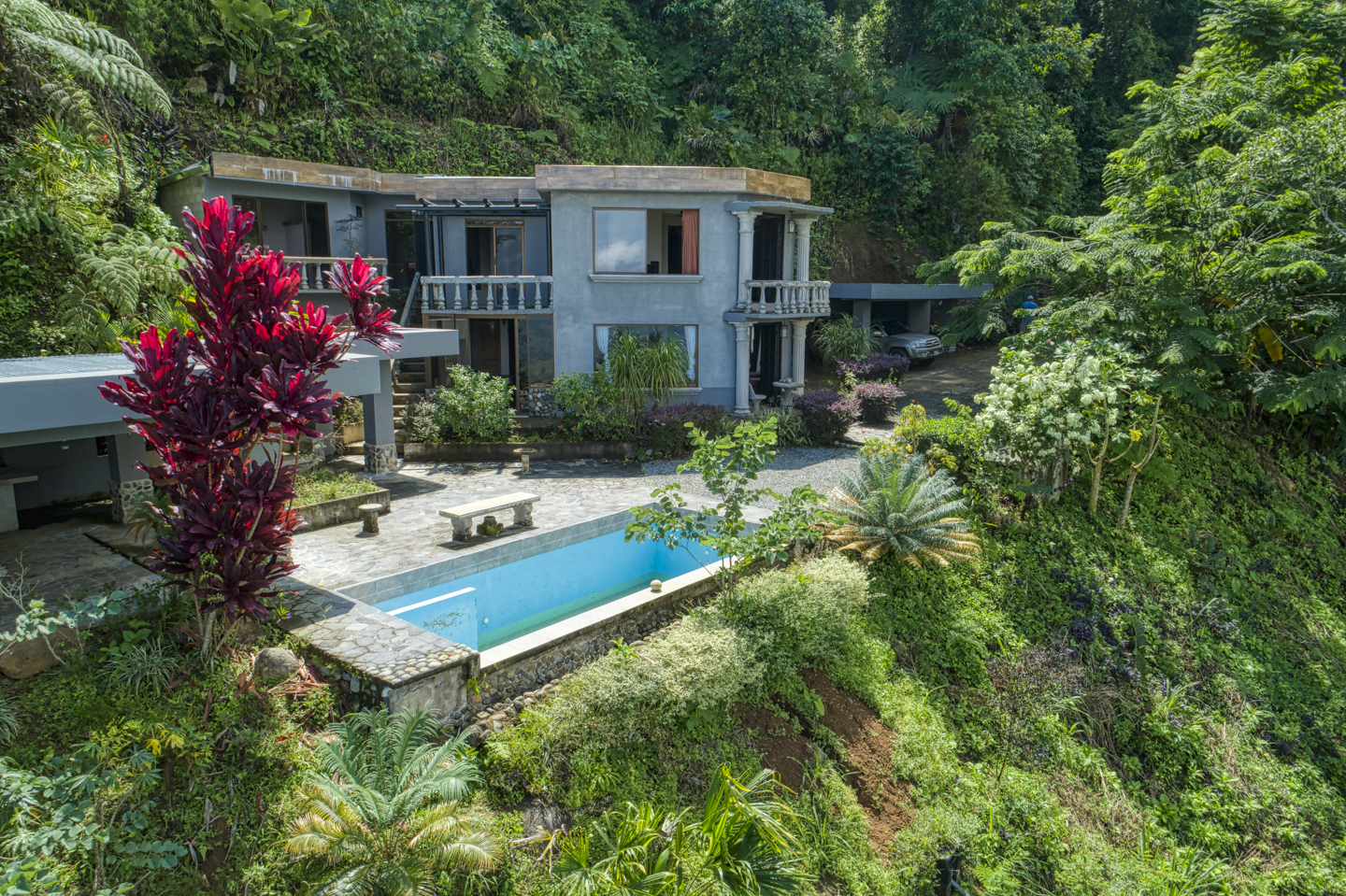 3 bed Single Family Homes For Sale in Perez Zeledon, San Jose - thumb 1