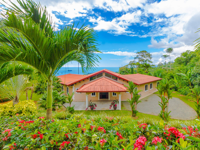5 bed Single Family Homes For Sale in Ojochal, Puntarenas - 1