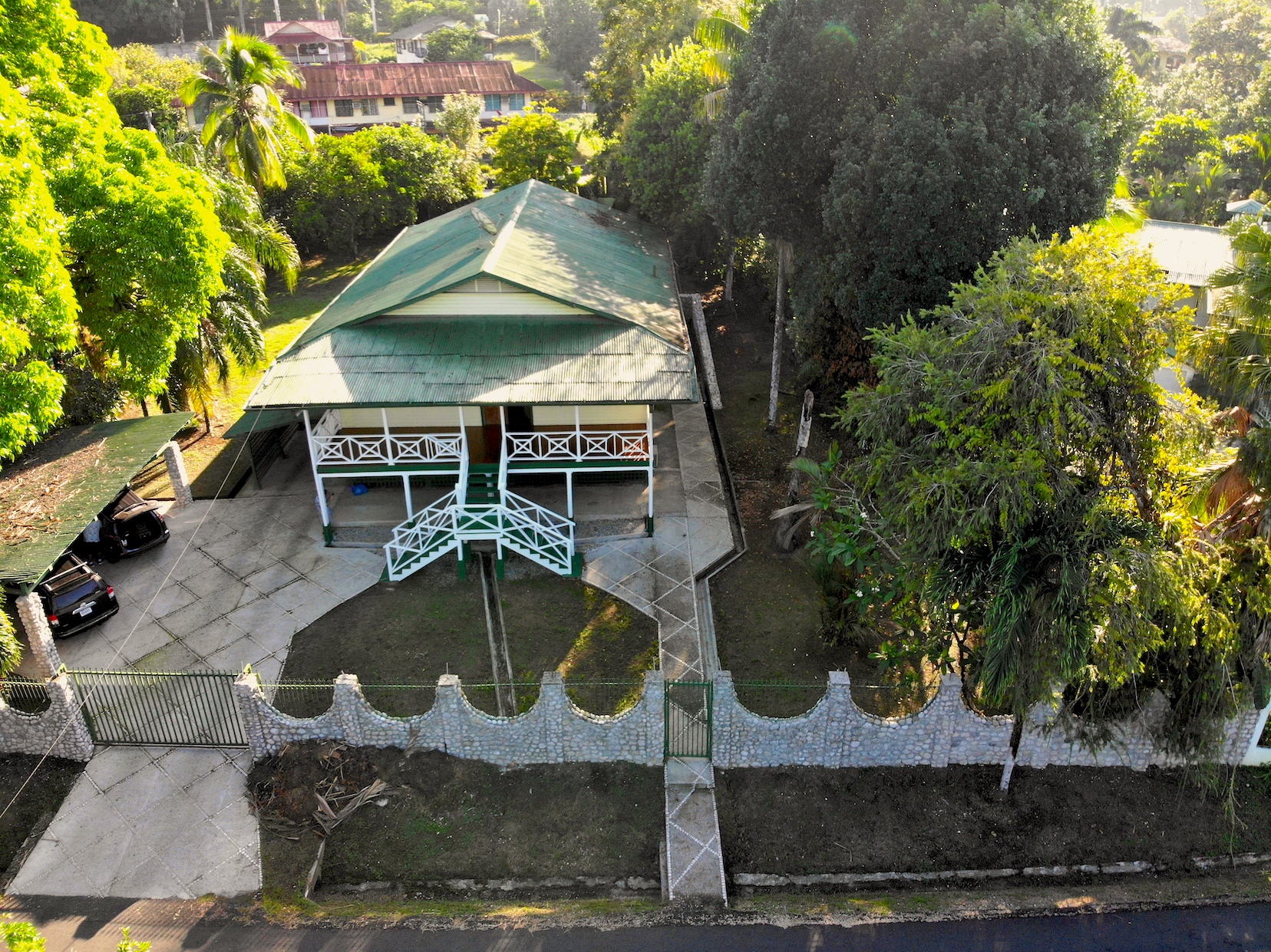 5 bed Single Family Homes For Sale in Golfito, Puntarenas - thumb 3