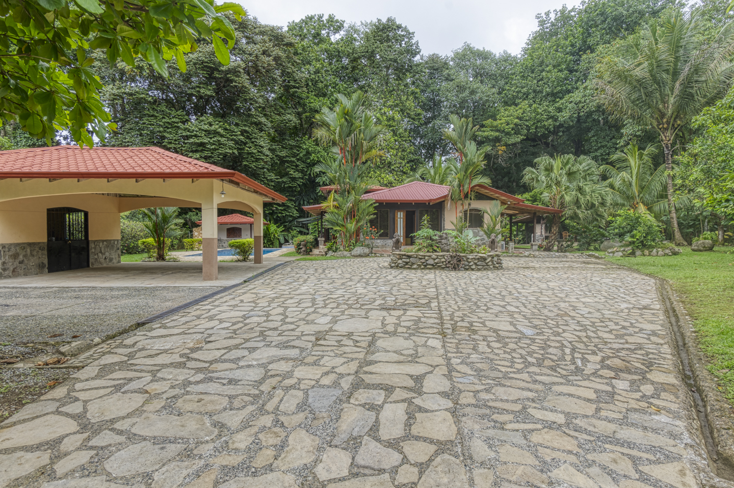 3 bed Single Family Homes For Sale in Ojochal, Puntarenas - thumb 5