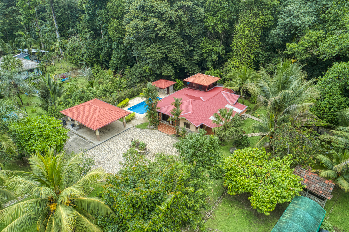 3 bed Single Family Homes For Sale in Ojochal, Puntarenas - thumb 6