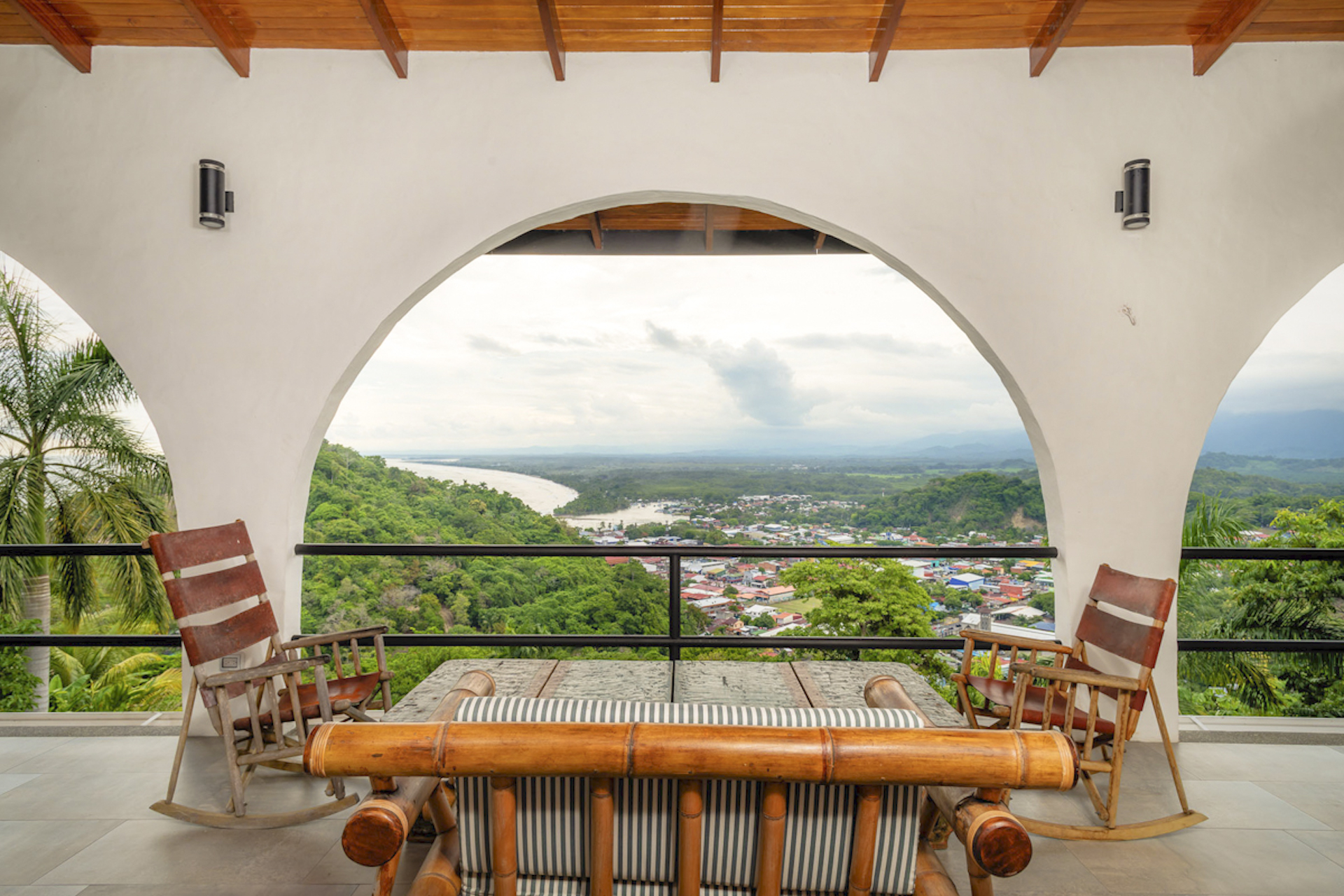 4 bed Single Family Homes For Sale in Manuel Antonio, Puntarenas - thumb 3