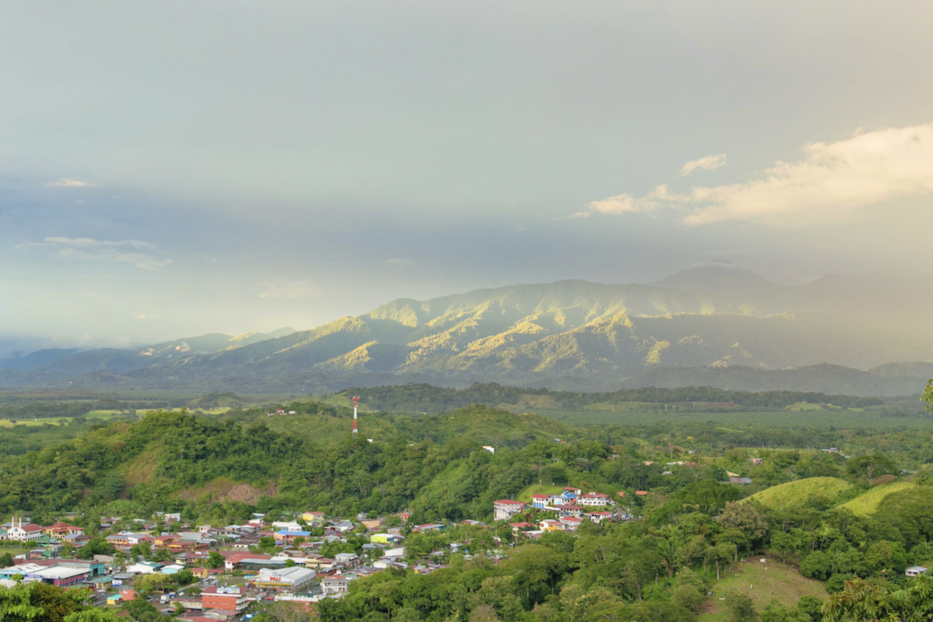 4 bed Single Family Homes For Sale in Manuel Antonio, Puntarenas - thumb 4